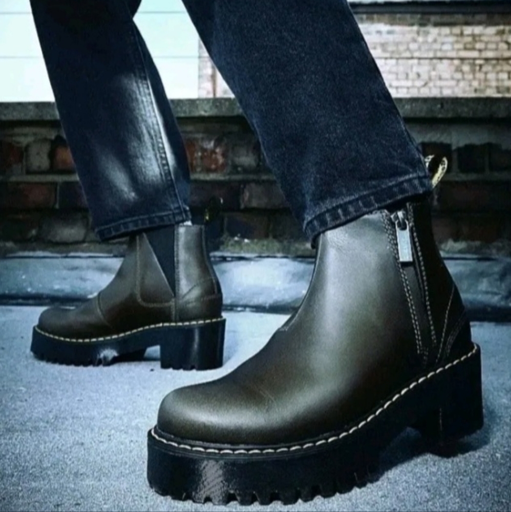 Dr. Martens Rometty Chelsea Boot Womens Quad Platform Black Smooth Leather New - Picture 14 of 14